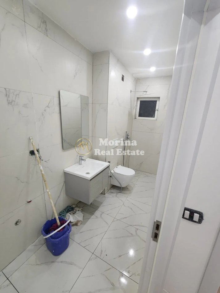 Tirane, shitet apartament 1+1 Kati 2, 77 m² 180.000 € (Komuna e Parisit)