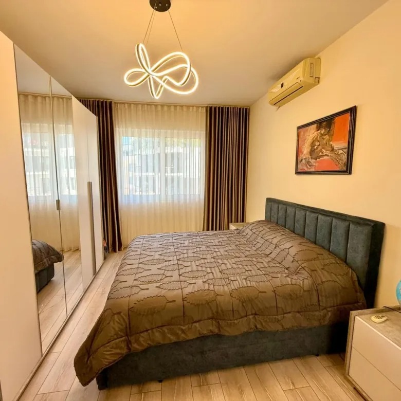 Tirane, jepet me qera apartament 1+1 Kati 8, 70 m² 900 € (Rruga e Kosovareve)