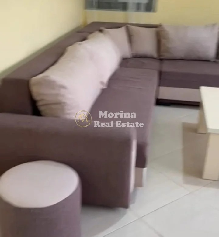 Tirane, jepet me qera apartament 1+1 Kati 2, 65 m² 450 € (Vasil Shanto)