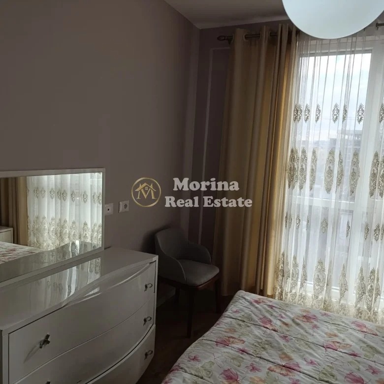 Tirane, jepet me qera apartament 1+1+Ballkon Kati 4, 60 m² 550 € (Rruga Siri Kodra)