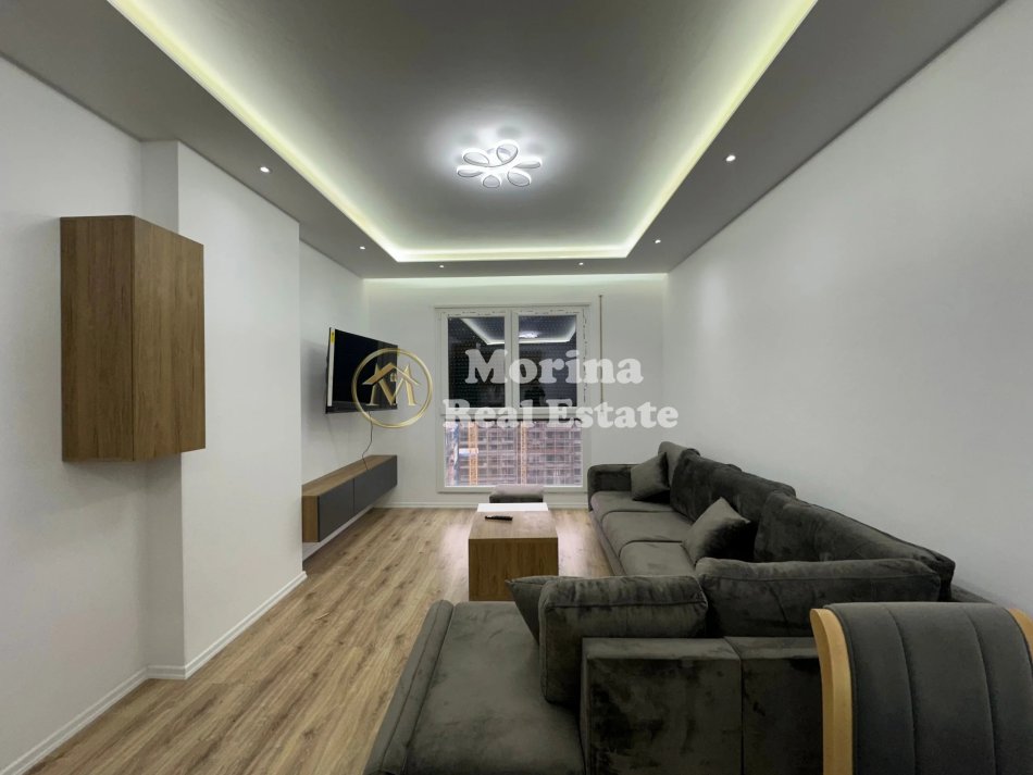 Tirane, jepet me qera apartament 2+1 Kati 7, 130 m² 450 € (Paskuqan)
