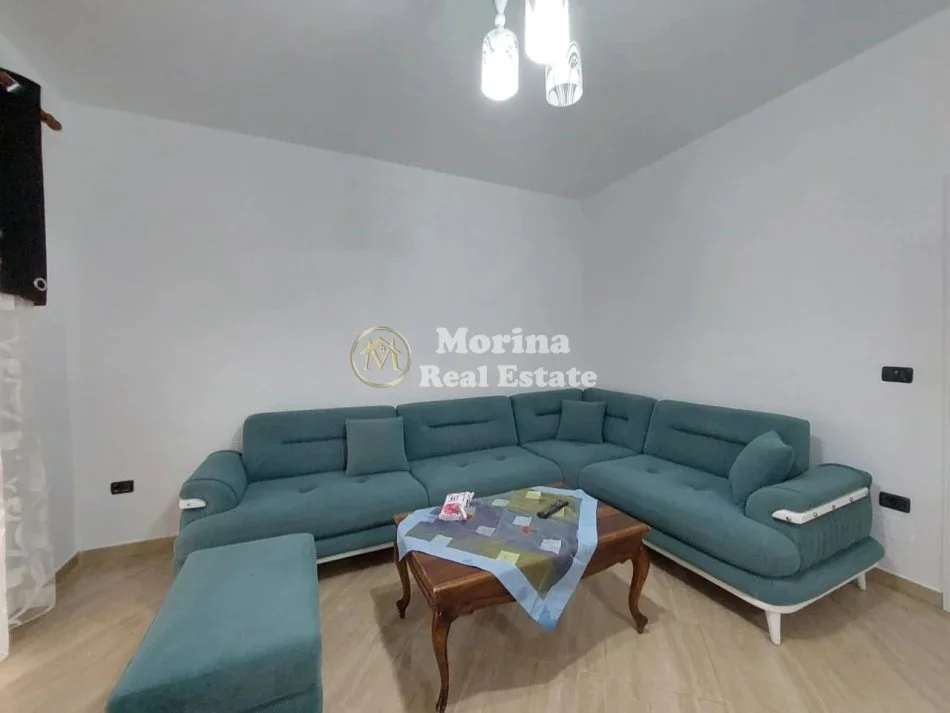 Tirane, jepet me qera shtepi 3+1+Ballkon Kati 2, 150 m² 700 € (Rruga e Dibres)