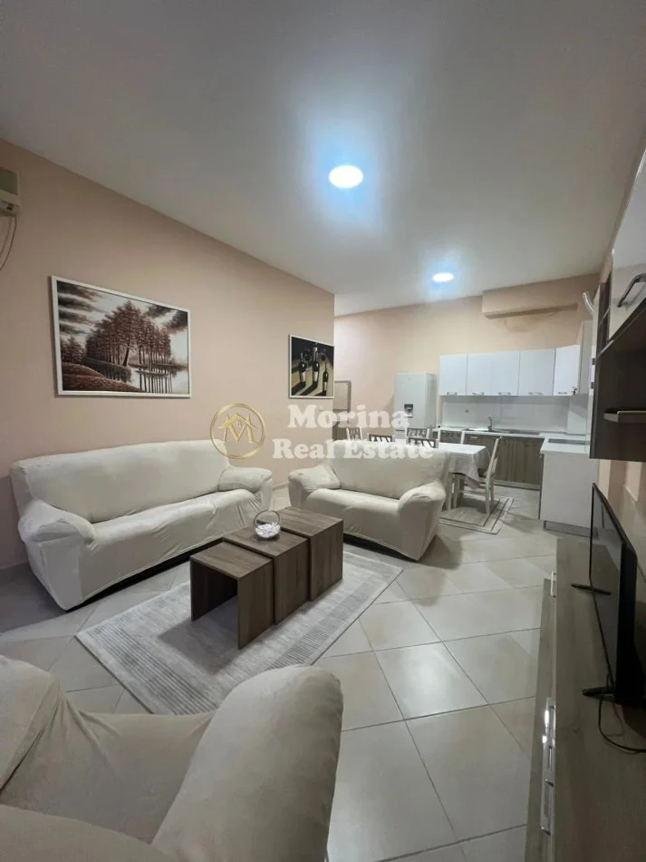 Tirane, jepet me qera apartament 1+1 Kati 1, 65 m² 400 € (Fresku)