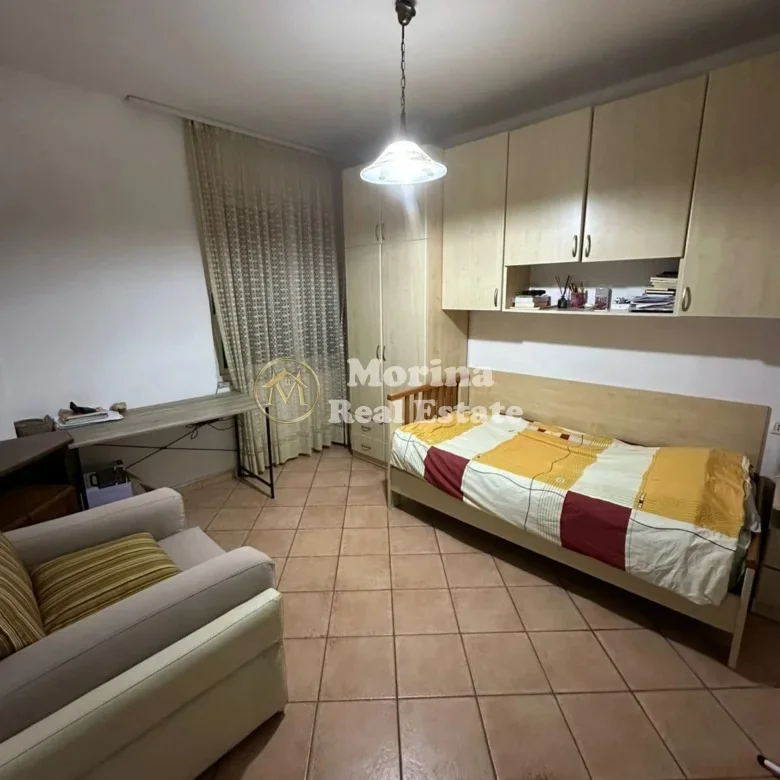 Tirane, jepet me qera apartament 2+1+Ballkon Kati 2, 120 m² 550 € (Shkolla e Baletit)