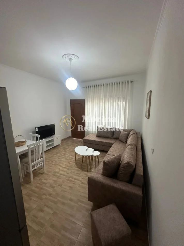 Tirane, jepet me qera shtepi 1+1 Kati 2, 70 m² 320 € (Allias)