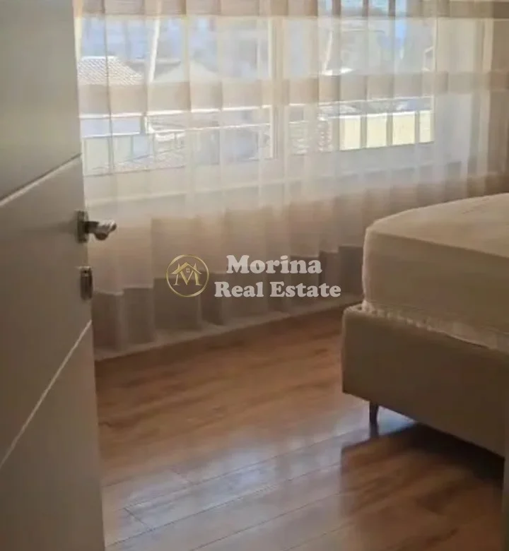 Tirane, jepet me qera apartament 1+1 Kati 3, 75 m² 550 € (Stacioni i Trenit)
