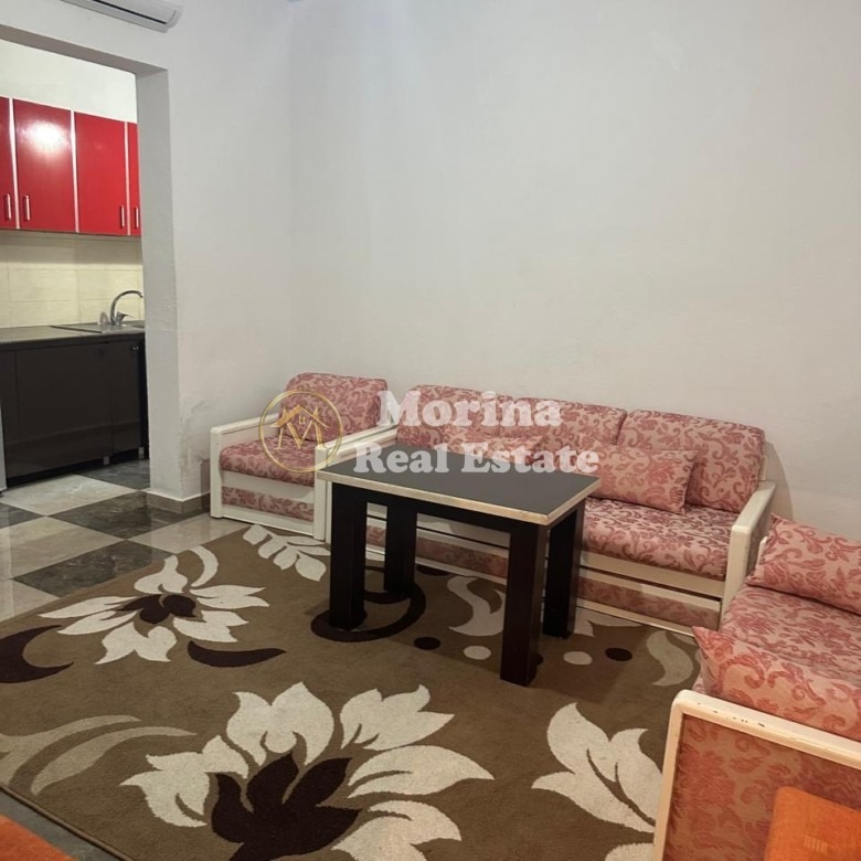 Tirane, jepet me qera apartament 1+1 Kati 1, 70 m² 400 € (Vilat Amerikane)
