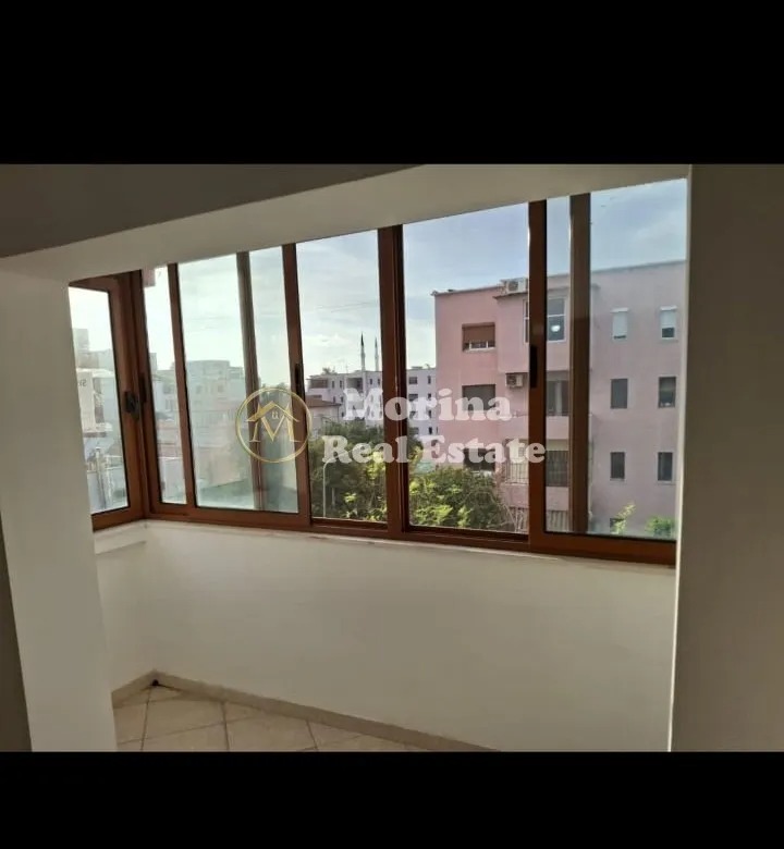 Tirane, shitet apartament 1+1 Kati 4, 62 m² 60.000 € (Kamez)