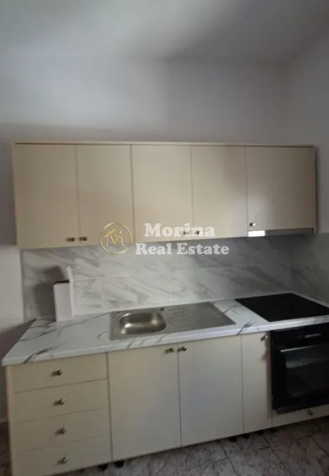 Tirane, jepet me qera apartament 2+1 , (Rruga e Durresit)
