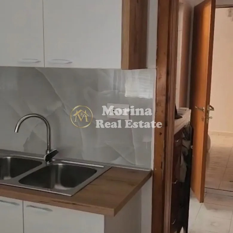 Tirane, jepet me qera apartament 1+1 Kati 2, 70 m² 400 € (Rruga Elbasanit)