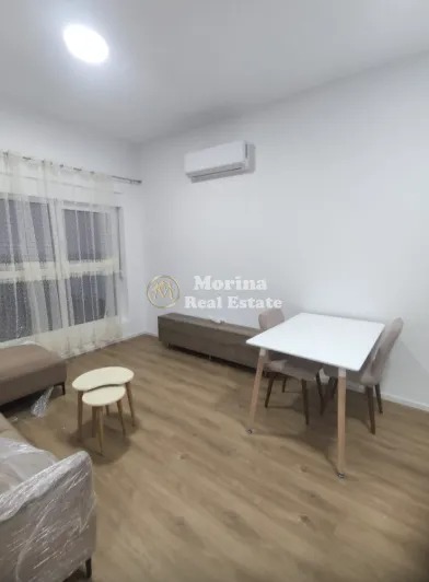 Tirane, jepet me qera apartament 1+1 Kati 7, 55 m² 400 € (Rruga Pasho Hysa)
