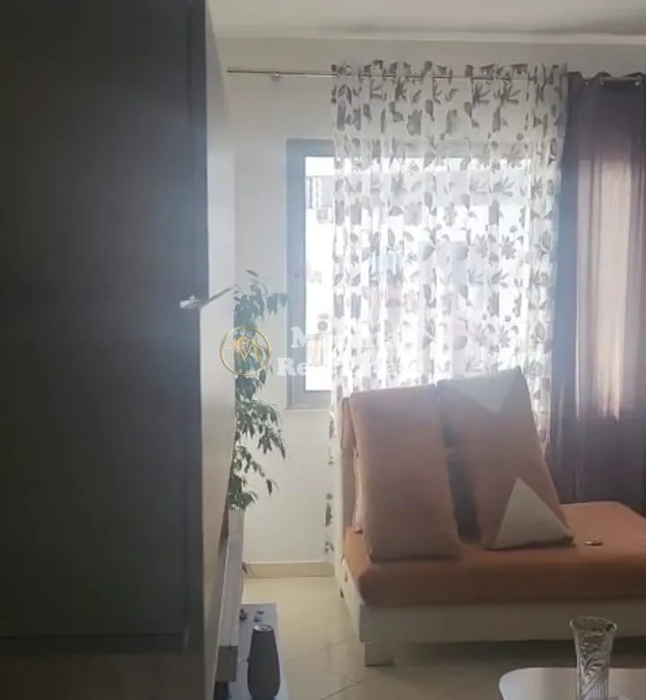 Tirane, jepet me qera apartament 2+1 Kati 7, 100 m² 400 € (Kompleksi Molla)