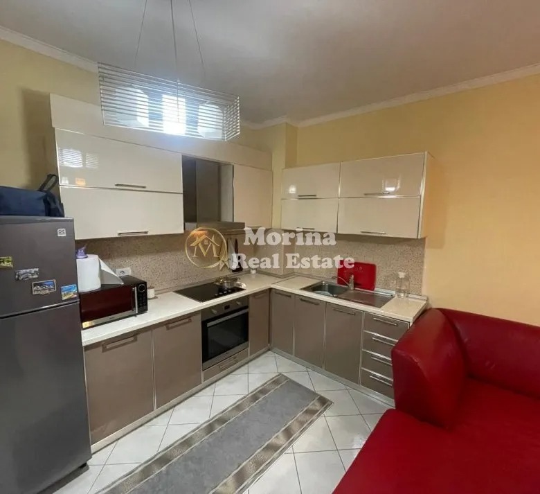 Tirane, jepet me qera apartament 1+1 Kati 4, 60 m² 300 € (Autostrada Tirane - Durres)