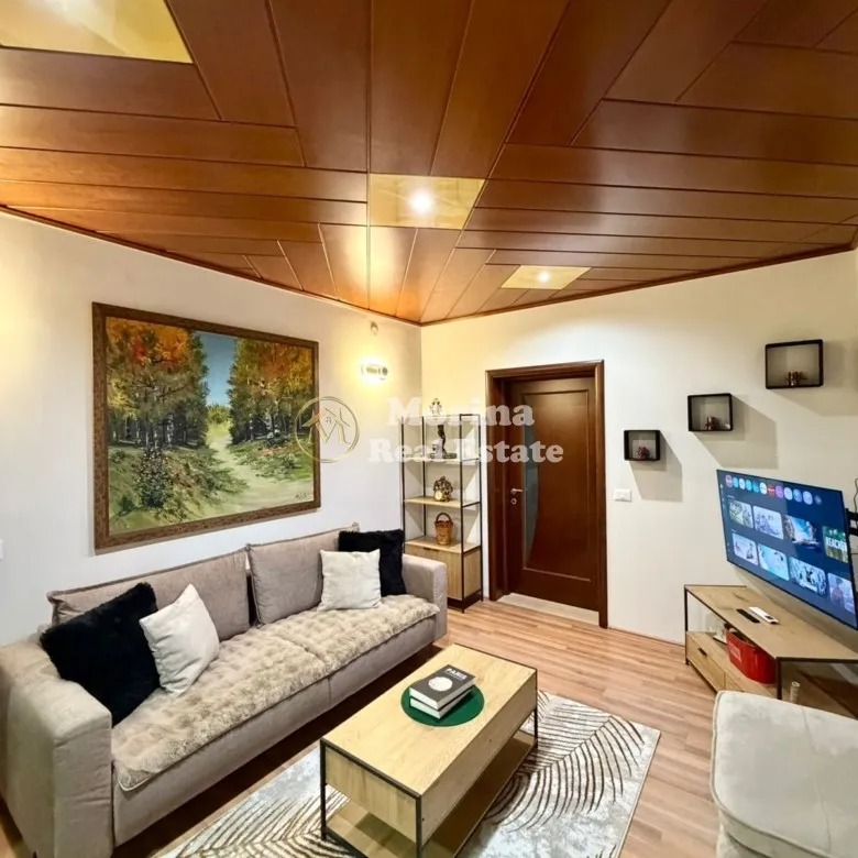 Tirane, jepet me qera Vile 1+1 Kati 2, 55 m² 600 € (Kompleksi Delijorgji)