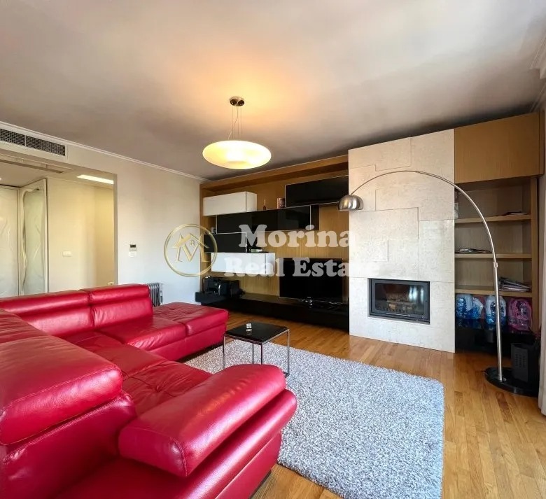 Tirane, jepet me qera apartament 2+1 Kati 7, 123 m² 1.600 € (Bllok)