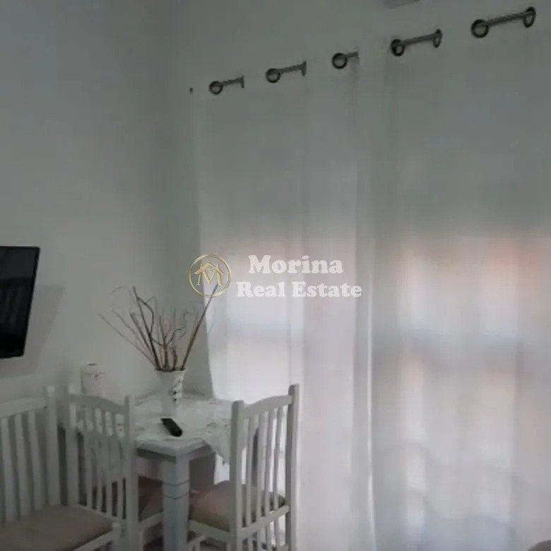 Tirane, jepet me qera apartament 1+1 Kati 5, 70 m² 400 € (Ali Demi)