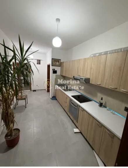 Tirane, jepet me qera shtepi 2+1 Kati 3, 135 m² 320 € (Babrru)