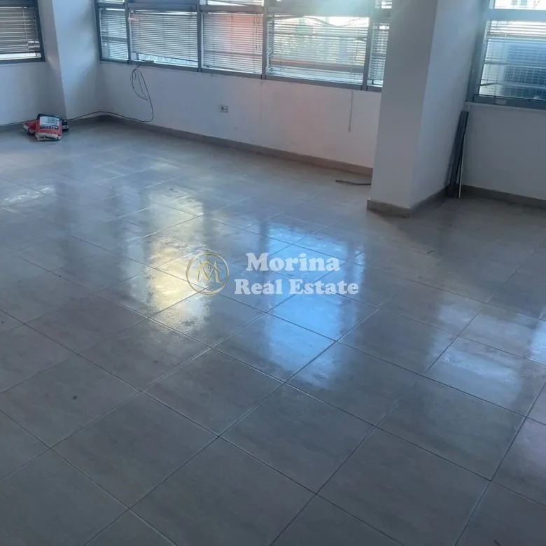 Tirane, jepet me qera ambjent biznesi Kati 1, 78 m² 500 € (Brryli)