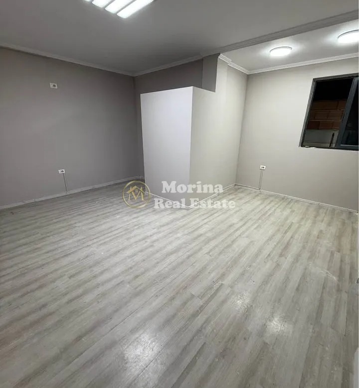 Tirane, jepet me qera ambjent biznesi Kati 2, 30 m² 270 € (Rruga e Elbasanit)