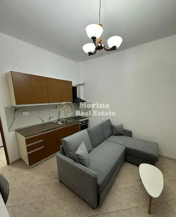 Tirane, jepet me qera apartament 1+1 Kati 1, 50 m² 400 € (Ali Demi)