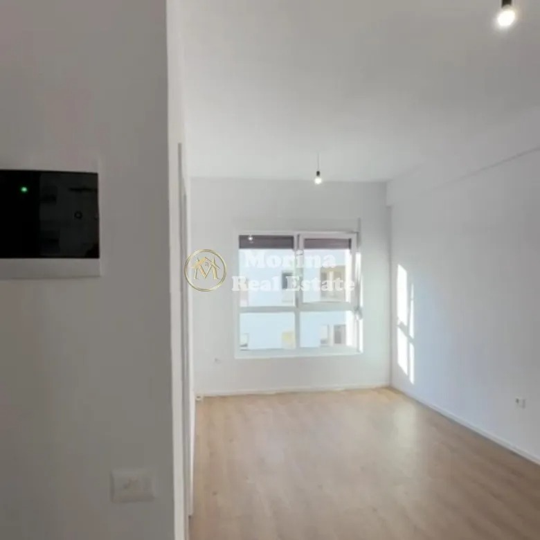 Tirane, shitet apartament 1+1 Kati 5, 47 m² 84.000 € (Ali Demi, Kompleksi Kadiu)