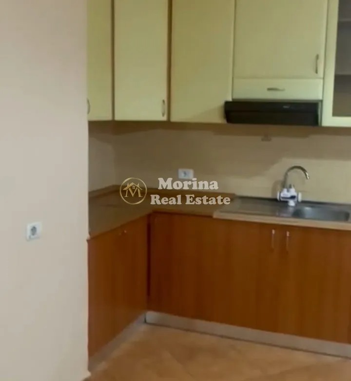 Tirane, jepet me qera apartament 1+1 Kati 6, 90 m² 800 € (Blloku)