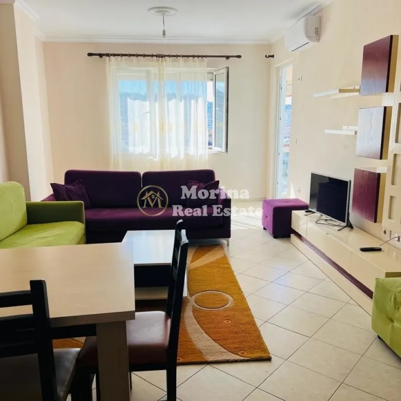 Tirane, jepet me qera apartament 3+1 Kati 4, 110 m² 450 € (Yzberisht)