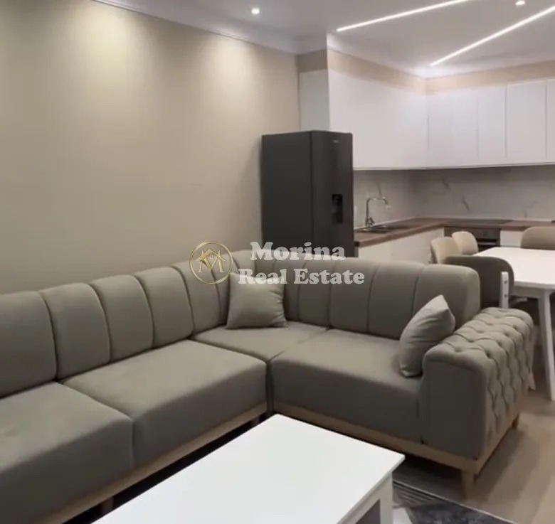 Tirane, jepet me qera apartament 2+1 Kati 3, 100 m² 500 € (Paskuqan)