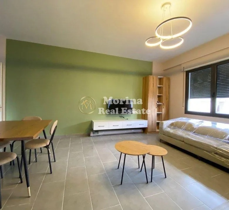 Tirane, jepet me qera apartament 2+1 Kati 3, 80 m² 700 € (Komuna e Parisit)