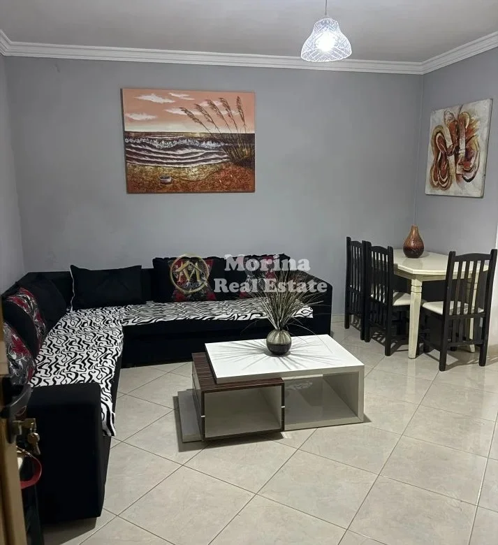 Shqiperi, jepet me qera apartament 2+1 Kati 1, 65 m² 450 € (Oxhaku)