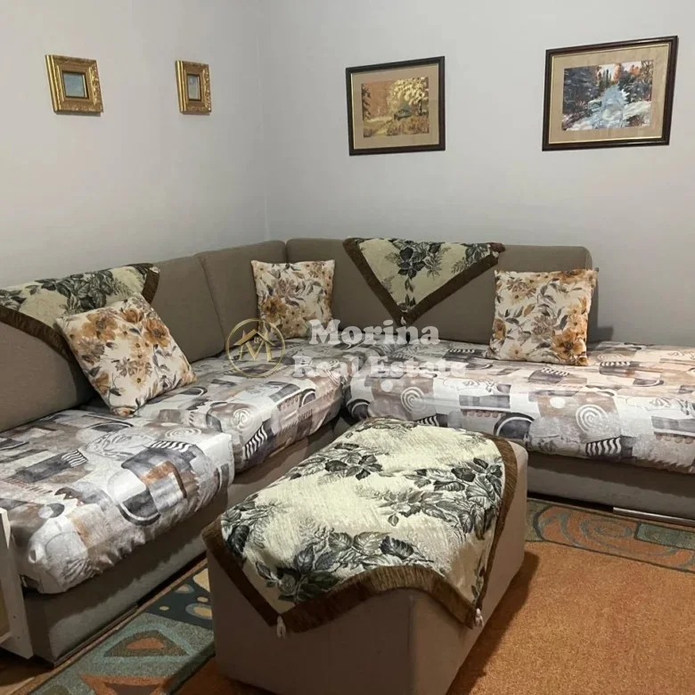 Tirane, jepet me qera apartament 2+1 Kati 4, 65 m² 650 € (Rruga e Kosovareve)