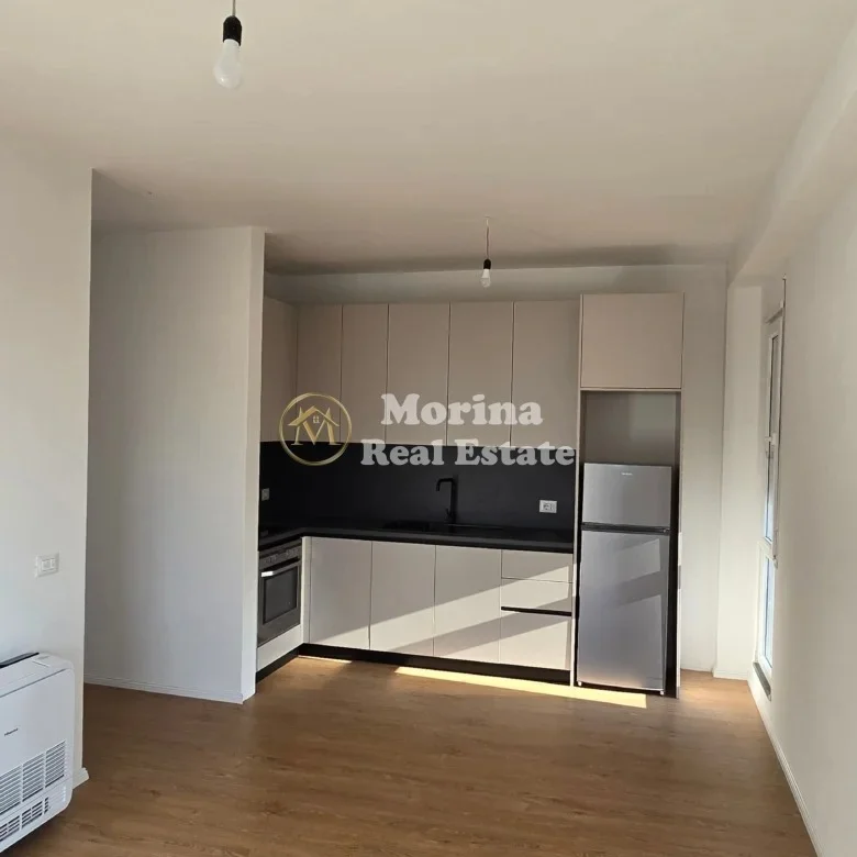 Tirane, jepet me qera ambjent biznesi Kati 4, 108 m² 700 € (Don Bosko)