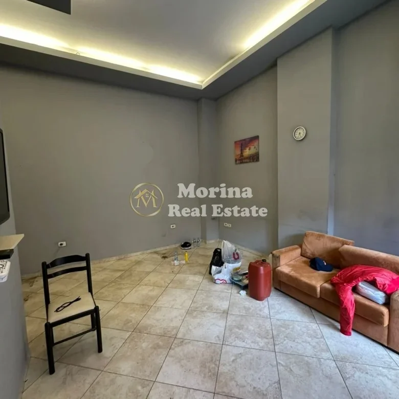 Tirane, jepet me qera ambjent biznesi Kati 1, 33 m² 300 € (Rruga e Dibres)