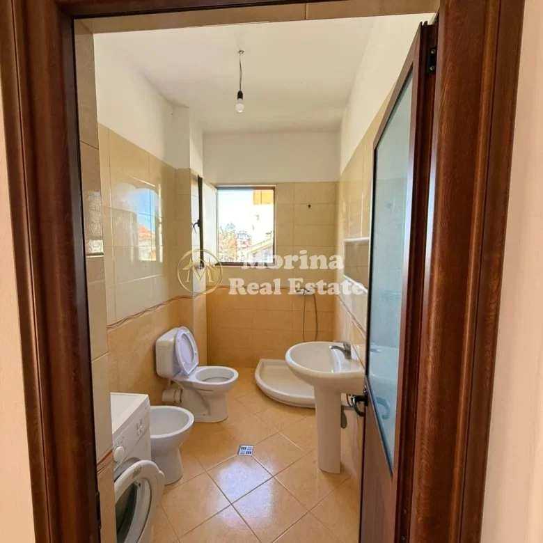 Tirane, jepet me qera apartament 1+1 Kati 3, 70 m² 450 € (21 Dhjetori)