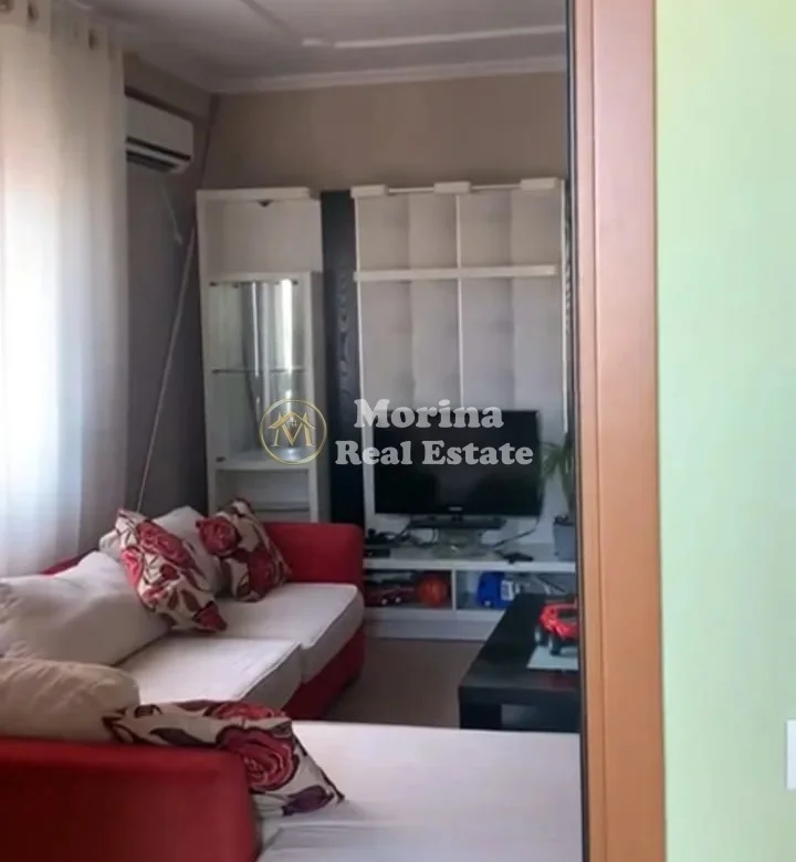 Tirane, jepet me qera apartament 2+1 Kati 5, 62 m² 600 € (Rruga e Durresit)