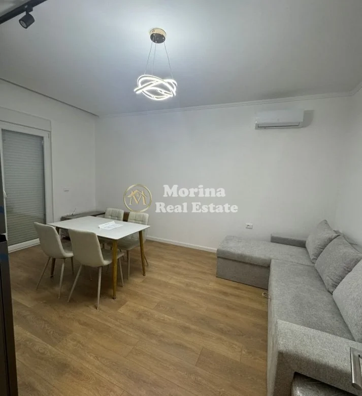 Tirane, jepet me qera shtepi 1+1 Kati 2, 75 m² 400 € (Shkoze)
