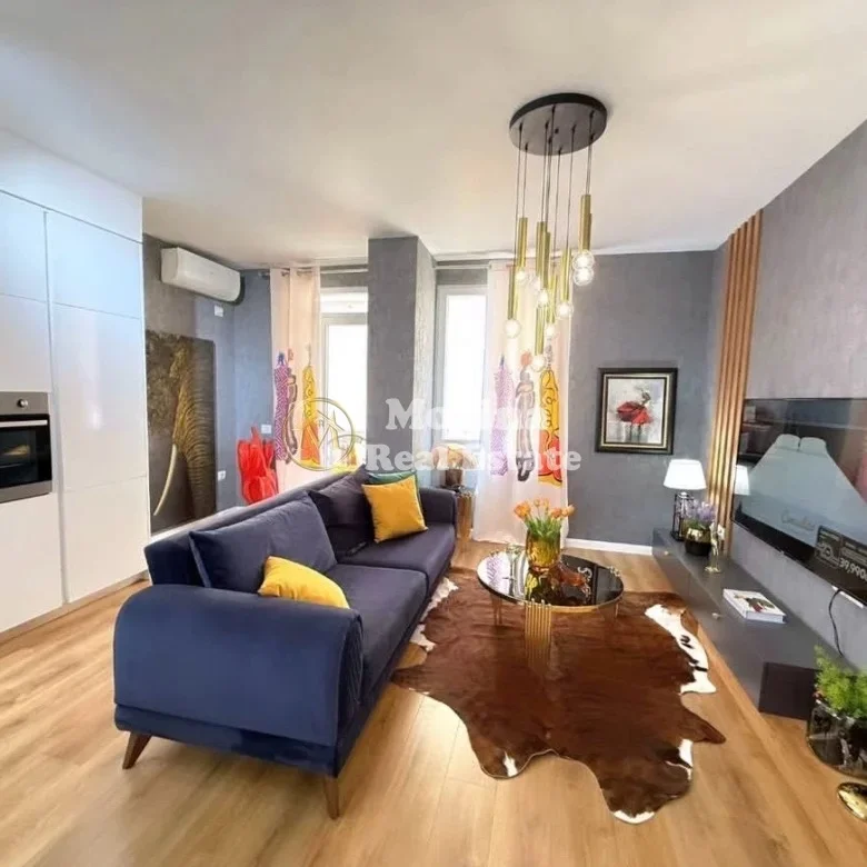 Tirane, jepet me qera apartament 1+1 Kati 6, 77 m² 800 € (Rruga e Durresit)