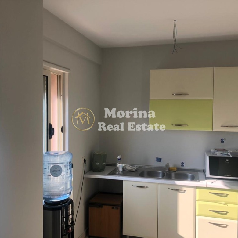 Tirane, jepet me qera ambjent biznesi Kati 7, 107 m² 600 € (Jordan Misja-Gener 2)