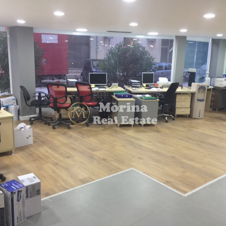 Tirane, jepet me qera ambjent biznesi Kati 1, 330 m² 3.000 € (Kodra e Diellit)