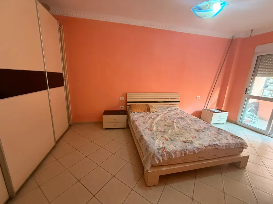 Tirane, jepet me qera apartament 2+1 Kati 2, 100 m² 500 € (Astir)