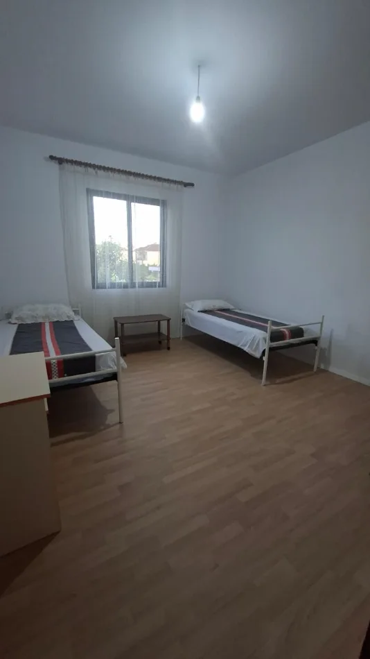 Tirane, jepet me qera apartament 2+1+Ballkon Kati 2, 150 m² 500 € (Rruga siri kodra)