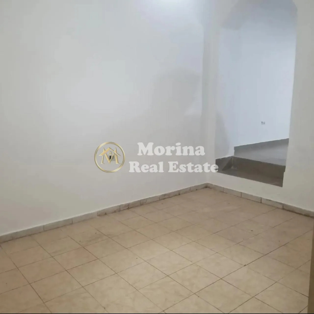 Tirane, jepet me qera ambjent biznesi Kati 1, 70 m² 700 € (Shallvaret)