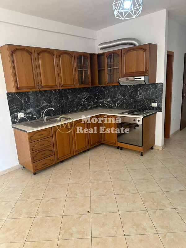 Tirane, jepet me qera apartament Kati 6, 100 m² 400 € (Astir)