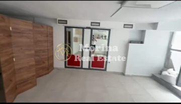 Tirane, jepet me qera ambjent biznesi Kati 1, 35 m² 400 € (Ish Ekspozita)