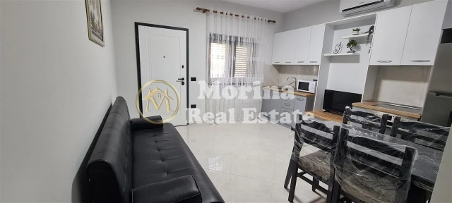 Tirane, jepet me qera shtepi 1+1 Kati 1, 60 m² 320 € (Qytet Studenti)