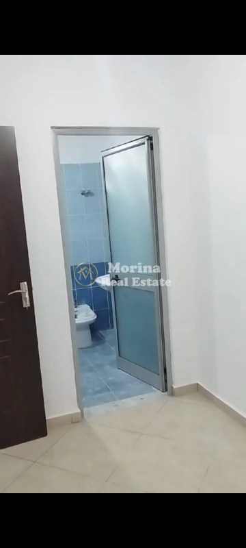 Tirane, jepet me qera apartament 2+1 Kati 3, 125 m² 350 € (Fresku)