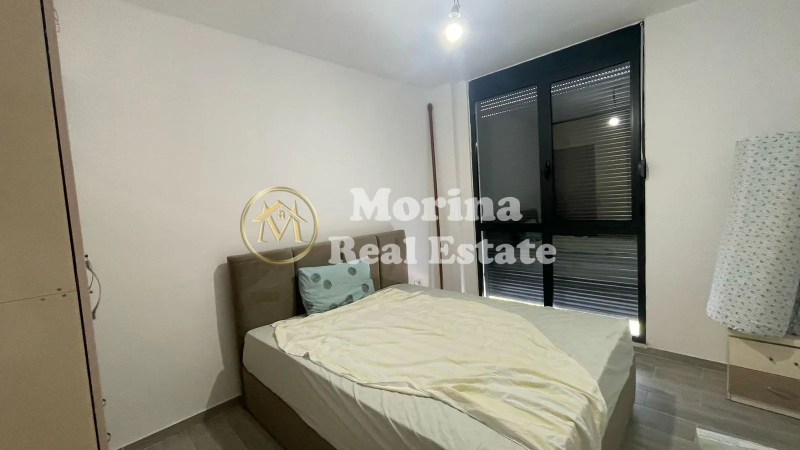 Tirane, jepet me qera apartament 3+1 Kati 3, 113 m² 500 € (Rruga 5 Maji)