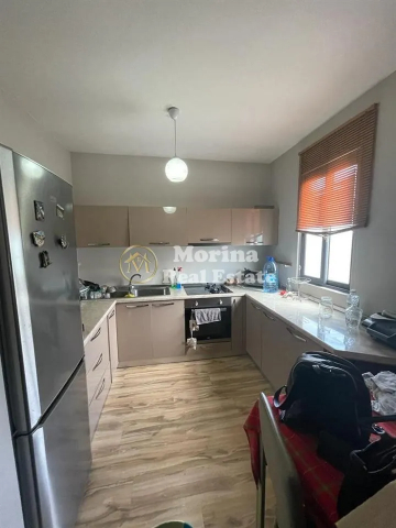 Tirane, jepet me qera shtepi 2+1 Kati 3, 120 m² 400 € (Allias)