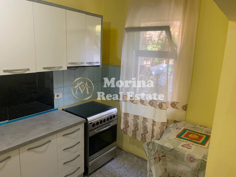 Tirane, jepet me qera shtepi 1+1 Kati 1, 80 m² 400 € (Jordan Misja)