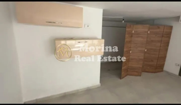 Tirane, jepet me qera ambjent biznesi Kati 1, 35 m² 400 € (Ish Ekspozita)